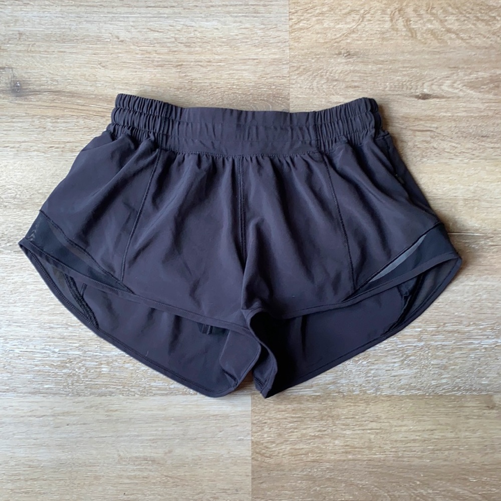 Lululemo hotty hot shorts black